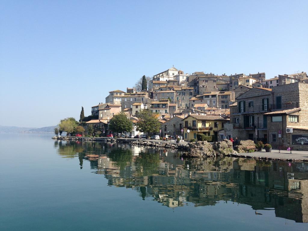 أنغويلارا سابازيا La Casa Sul Lago الغرفة الصورة