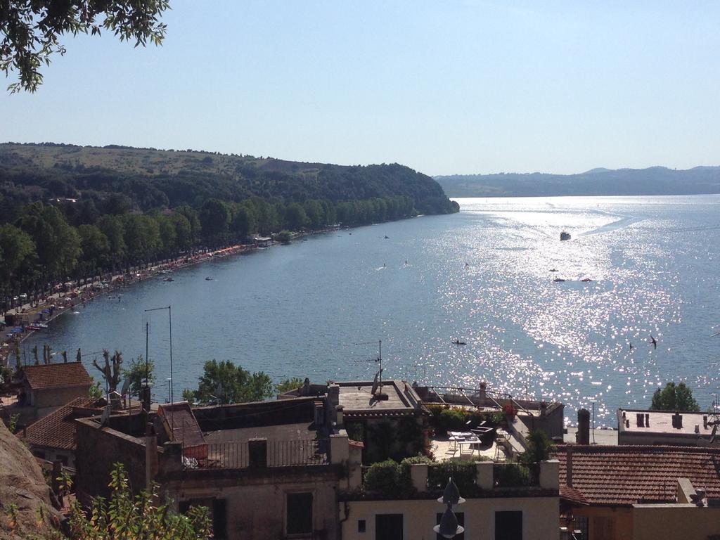 أنغويلارا سابازيا La Casa Sul Lago الغرفة الصورة